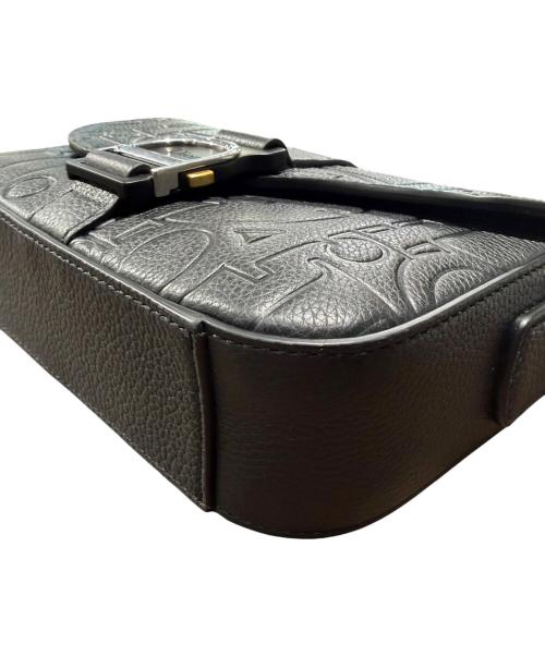 DIOR HOMME（ディオール オム）DIOR HOMME (ディオール オム) Saddle Heritage フラップ付き メッセンジャーバッグ ミニ 2ADCA662MLL H00N 2026年製 ブラック サイズ:-の古着・服飾アイテム
