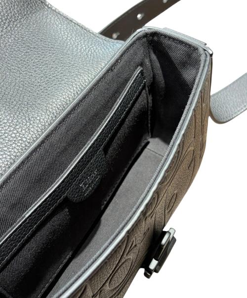 DIOR HOMME（ディオール オム）DIOR HOMME (ディオール オム) Saddle Heritage フラップ付き メッセンジャーバッグ ミニ 2ADCA662MLL H00N 2026年製 ブラック サイズ:-の古着・服飾アイテム
