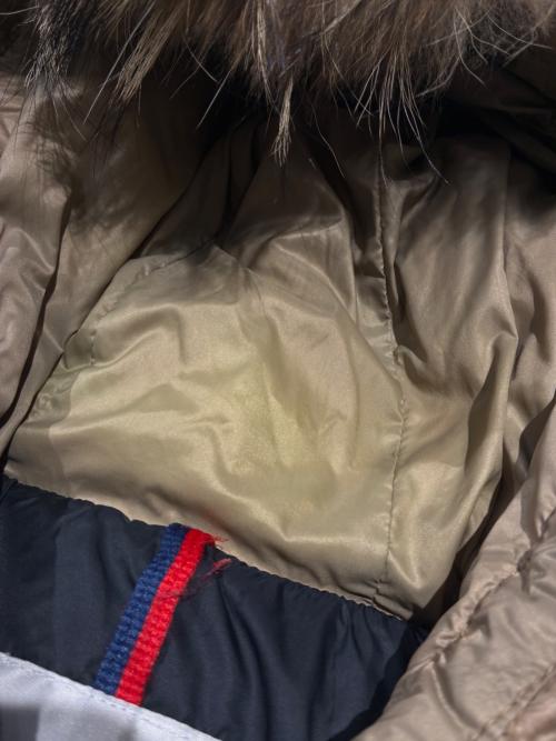 MONCLER（モンクレール）MONCLER (モンクレール) ダウンコート ベージュ サイズ:1の古着・服飾アイテム