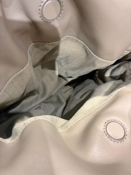 LOEWE（ロエベ）LOEWE (ロエベ) ショルダーバッグ カーキの古着・服飾アイテム