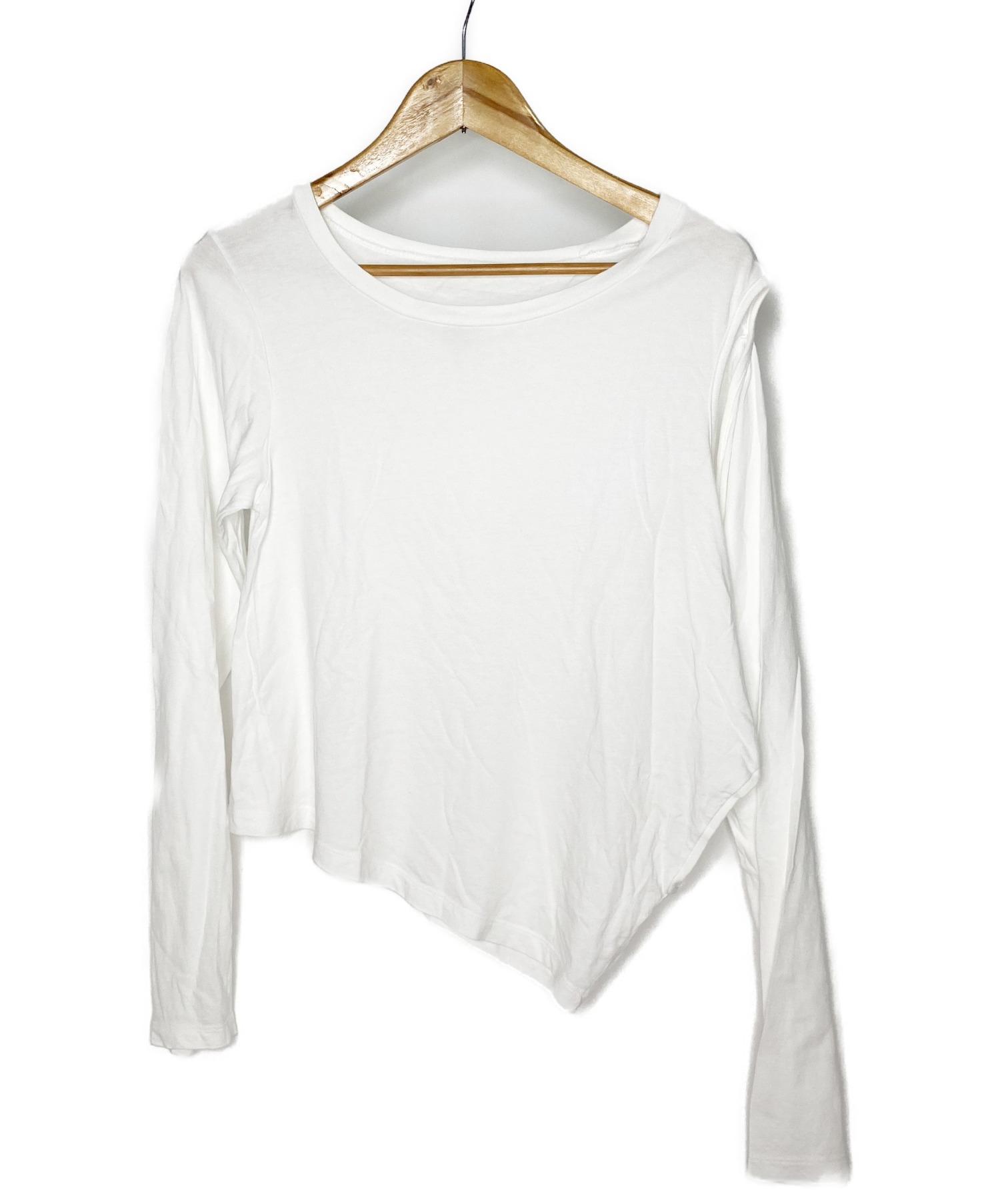 中古 古着通販 Mm6 Maison Margiela エムエムシックス メゾンマルジェラ オフショルダーカットソー ホワイト サイズ S ブランド 古着通販 トレファク公式 Trefac Fashion