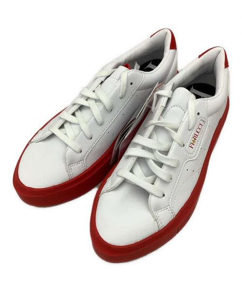 adidas（アディダス）adidas (アディダス) スニーカー ホワイト×レッド サイズ:24cmの古着・服飾アイテム