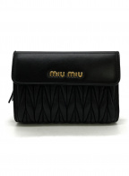 MIU MIU（ミュウミュウ）の古着「財布」｜ブラック