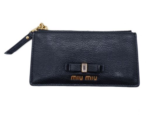 MIU MIU（ミュウミュウ）MIU MIU (ミュウミュウ) カード・コインケース ブラックの古着・服飾アイテム