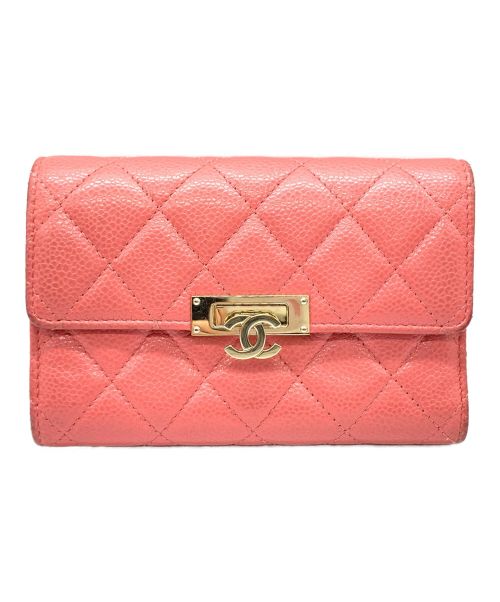 CHANEL（シャネル）CHANEL (シャネル) 3つ折り財布 ピンクの古着・服飾アイテム