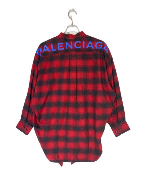 BALENCIAGA（バレンシアガ）BALENCIAGA (バレンシアガ) New Swing Shirt レッド×ブラック サイズ:34の古着・服飾アイテム