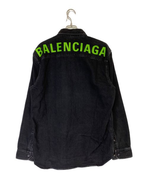 BALENCIAGA（バレンシアガ）BALENCIAGA (バレンシアガ) Rear Printed Denim Shirt ブラック サイズ:37の古着・服飾アイテム