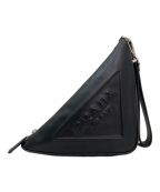 PRADAプラダ）の古着「Leather Prada Triangle pouch」｜ブラック