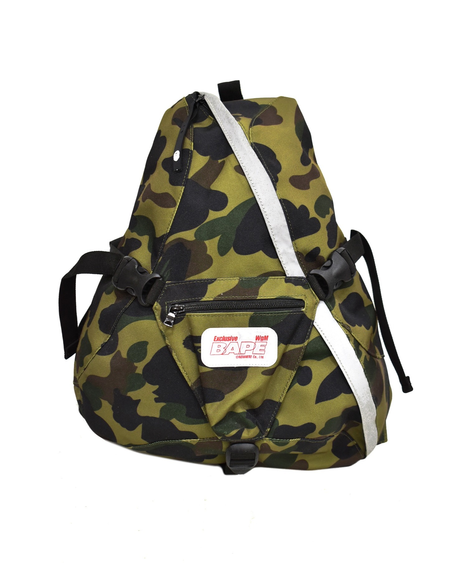 中古 古着通販 A Bathing Ape アベイシングエイプ 1st三角ボディーカモバッグ オリーブ サイズ 下記参照 001gdex 1st Camo Bape Studs Crewneck ブランド 古着通販 トレファク公式 Trefac Fashion