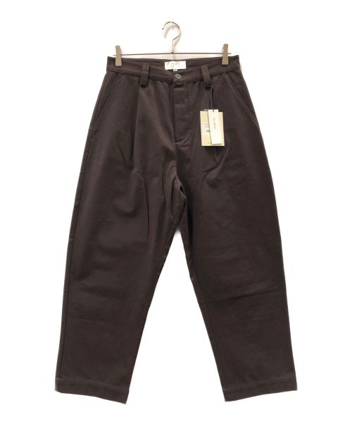 STUDIO NICHOLSON（スタジオニコルソン）STUDIO NICHOLSON (スタジオニコルソン) bionda single pleat tapered pants ブラウン サイズ:Mの古着・服飾アイテム