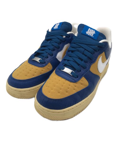 NIKE（ナイキ）NIKE × UNDEFEATED (ナイキ × アンディフィーテッド) AIR FORCE 1 LOW SP COURT BLUE/WHITE-GOLDTONE サイズ:25.5の古着・服飾アイテム