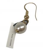 MARC JACOBSマークジェイコブス）の古着「SMALL HOOKED ON YOU PEARL　M0014414　」｜ゴールド