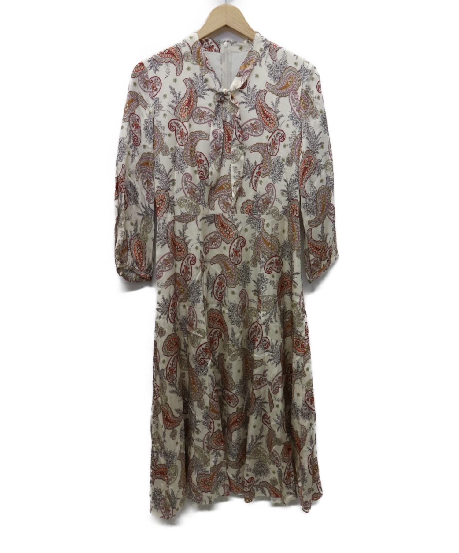 中古 古着通販 Anayi アナイ ペイズリープリントボウタイワンピース ベージュ ピンク サイズ 38 未使用品 19aw ブランド 古着通販 トレファク公式 Trefac Fashion