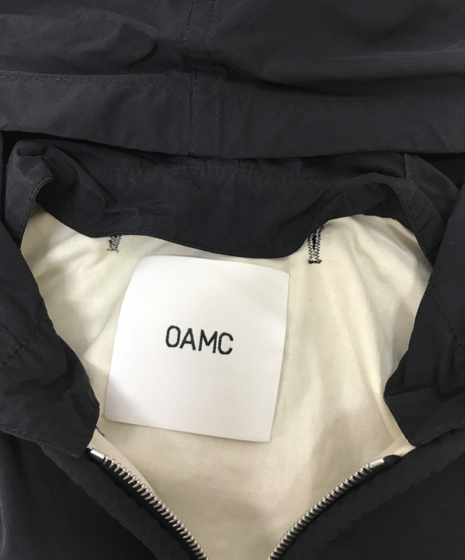 OAMC (オーエーエムシー) コーデッドウィンドブレーカー/Corded windbreaker ブラック サイズ:S
