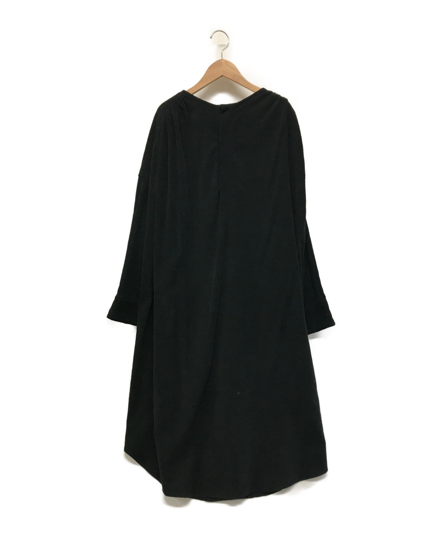 中古 古着通販 Universal Tissu ユニバーサルティシュ 東炊きコーデュロイギャザーワンピース ブラック サイズ Free ブランド 古着通販 トレファク公式 Trefac Fashion
