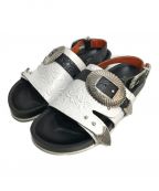 TOGA PULLAトーガ プルラ）の古着「Metal emboss sandal」｜ブラック×ホワイト