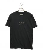 Yohji Yamamoto pour homme×New Eraヨウジヤマモト プールオム×ニューエラ）の古着「ロゴ刺繍Tシャツ」｜ブラック