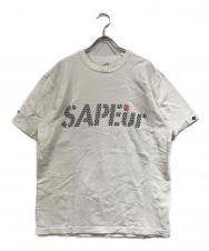 SAPEur (サプール) MASATOSHI HAMADA (マサトシ ハマダ) 印鑑LOGO S/S TEE ホワイト サイズ:SIZE M