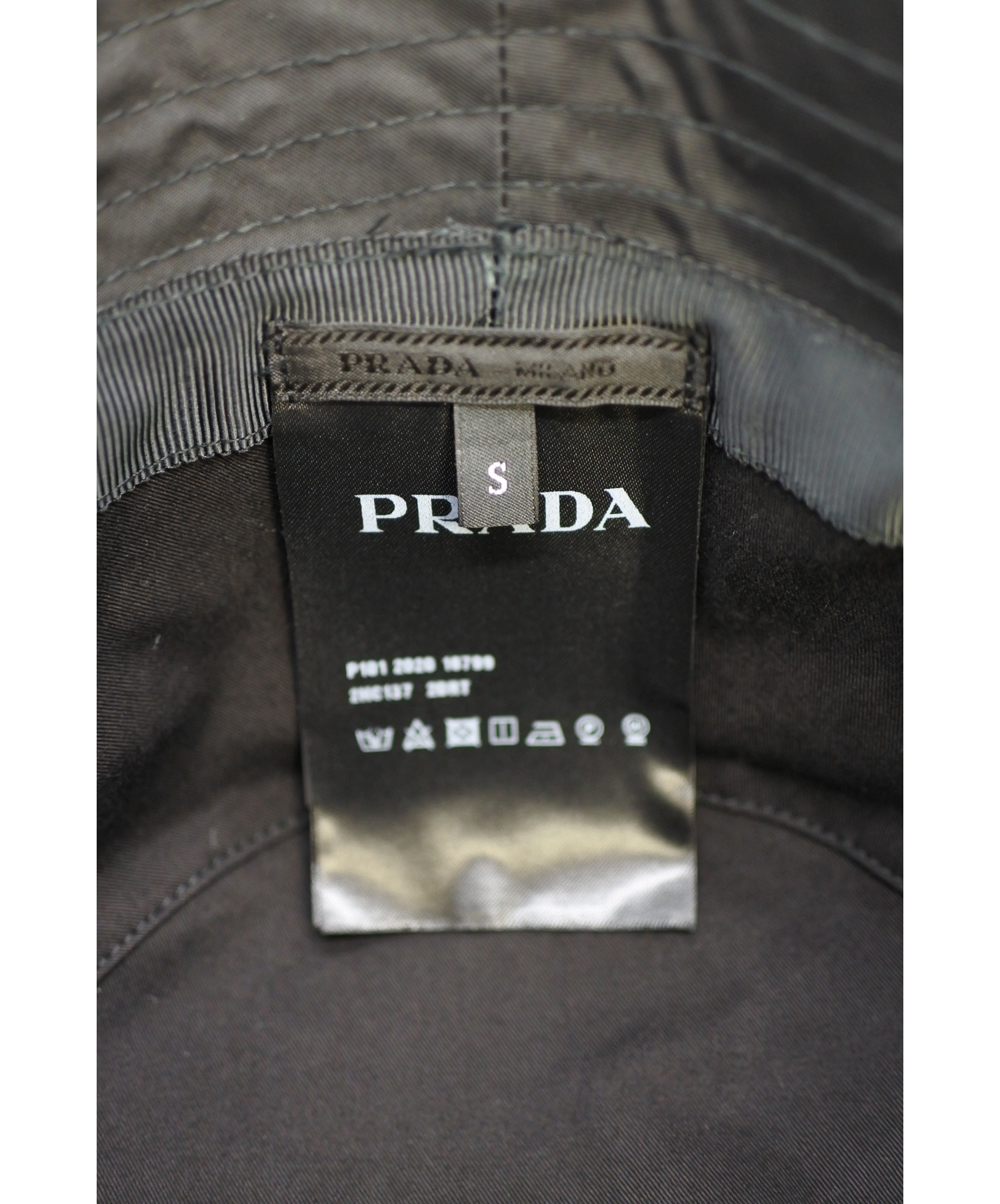 PRADA (プラダ) Re Nylon バケットハット ブラック サイズ:S(57cm) CAPPELLI　ナイロンハット