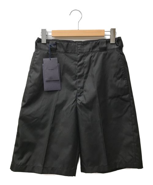 PRADA（プラダ）PRADA (プラダ) RE-NYLONプレートバミューダショートパンツ ブラック サイズ:44 未使用品の古着・服飾アイテム