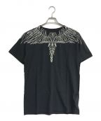 MARCELO BURLONマルセロバーロン）の古着「Tシャツ　GEOMETRIC WINGS Ｔシャツ　グラフィックＴシャツ　ブラック」｜ブラック
