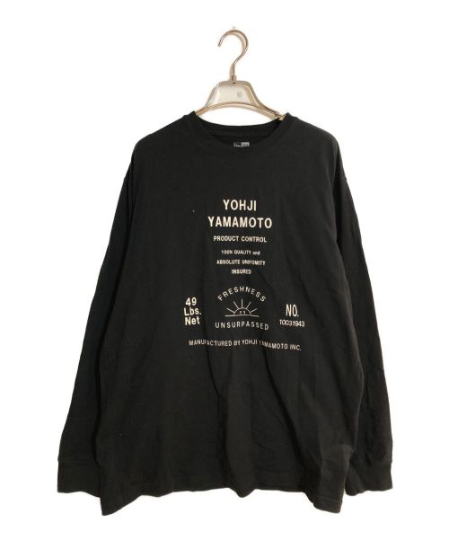 YOHJI YAMAMOTO（ヨウジヤマモト）YOHJI YAMAMOTO (ヨウジヤマモト) New Era (ニューエラ) フロントプリント 長袖Tシャツ ブラック サイズ:S5の古着・服飾アイテム