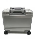 ZERO HALLIBURTONゼロハリバートン）の古着「Classic Aluminum 3.0 スーツケース」｜シルバー