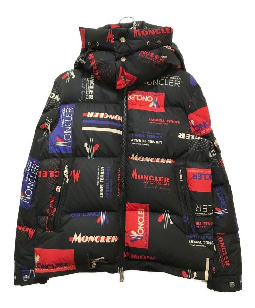 MONCLER（モンクレール）MONCLER (モンクレール) WILSON 総柄ダウンジャケット ブラックの古着・服飾アイテム