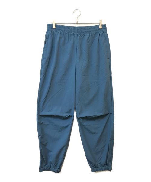 UNIVERSAL PRODUCTS.（ユニバーサルプロダクツ）UNIVERSAL PRODUCTS. (ユニバーサルプロダクツ) NYLON SHELL TRACK PANTS ブルー サイズ:2の古着・服飾アイテム