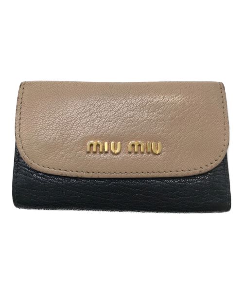 MIU MIU（ミュウミュウ）MIU MIU (ミュウミュウ) キーケース ベージュ×ブラックの古着・服飾アイテム