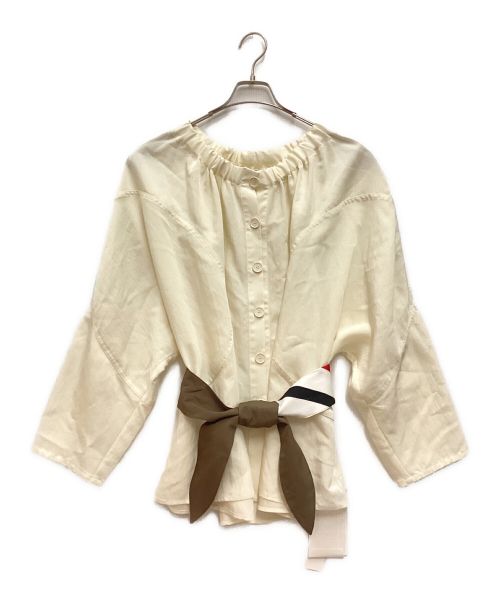 AKIRA NAKA（アキラナカ）AKIRA NAKA (アキラナカ) ベルト付ブラウス　クルーネック　ボタン　ドルマンスリーブ ホワイト サイズ:2の古着・服飾アイテム