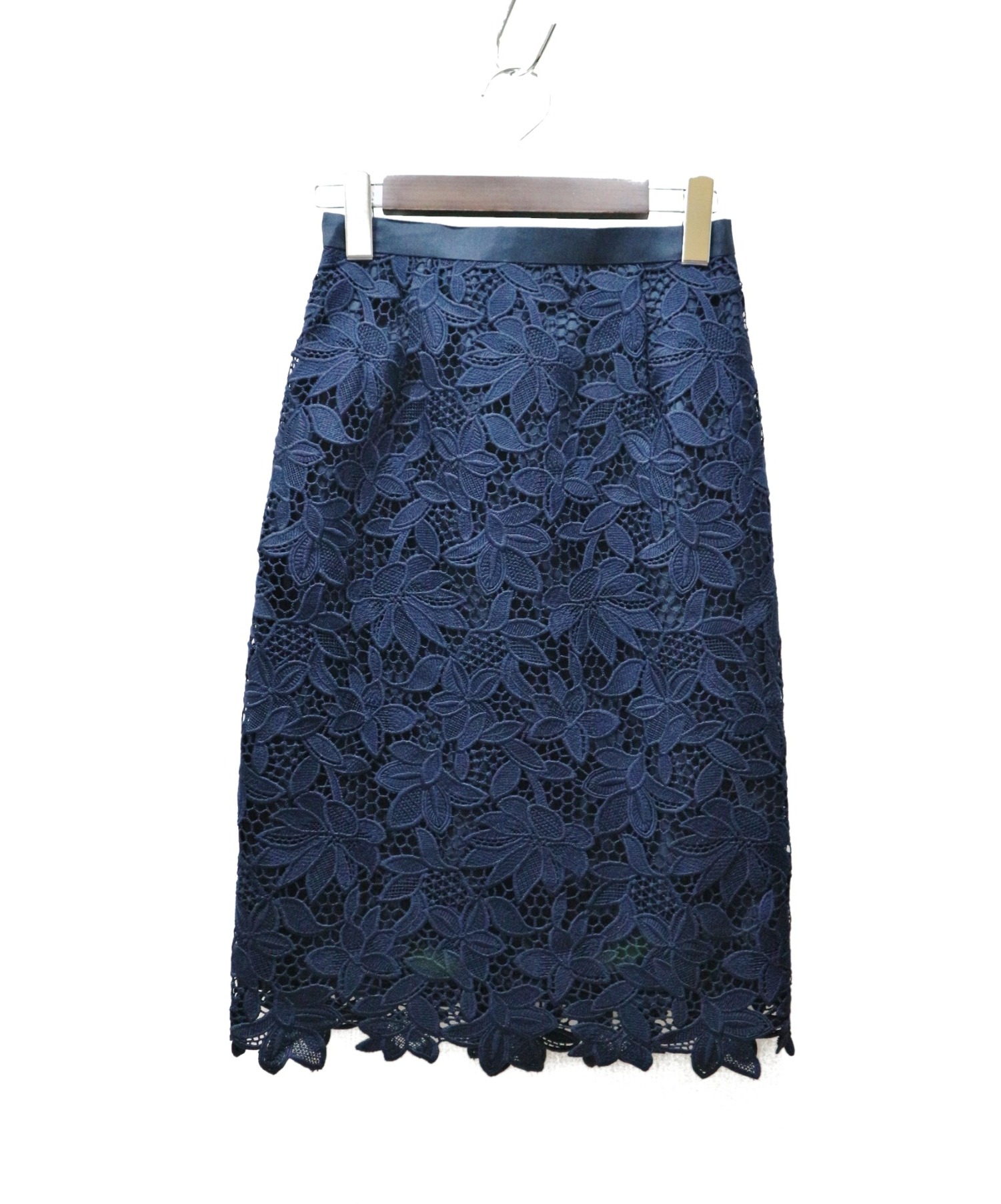中古 古着通販 Jusglitty ジャスグリッティー 19awケミカルレースタイトスカート ネイビー サイズ Size 0 定価17 000円 税 ブランド 古着通販 トレファク公式 Trefac Fashion