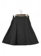 FOXEY NEWYORK COLLECTION（フォクシーニューヨークコレクション）の古着「裾キルティングスカート」｜ブラック