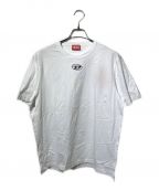DIESELディーゼル）の古着「メタルロゴtシャツ」｜ホワイト
