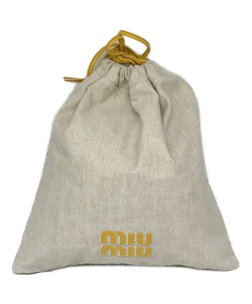 MIU MIU（ミュウミュウ）MIU MIU (ミュウミュウ) 巾着型ポーチ イエロー×アイボリーの古着・服飾アイテム