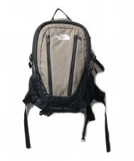 THE NORTH FACE (ザ ノース フェイス) シングルショット デイパック/リュックサック ベージュ×ブラック