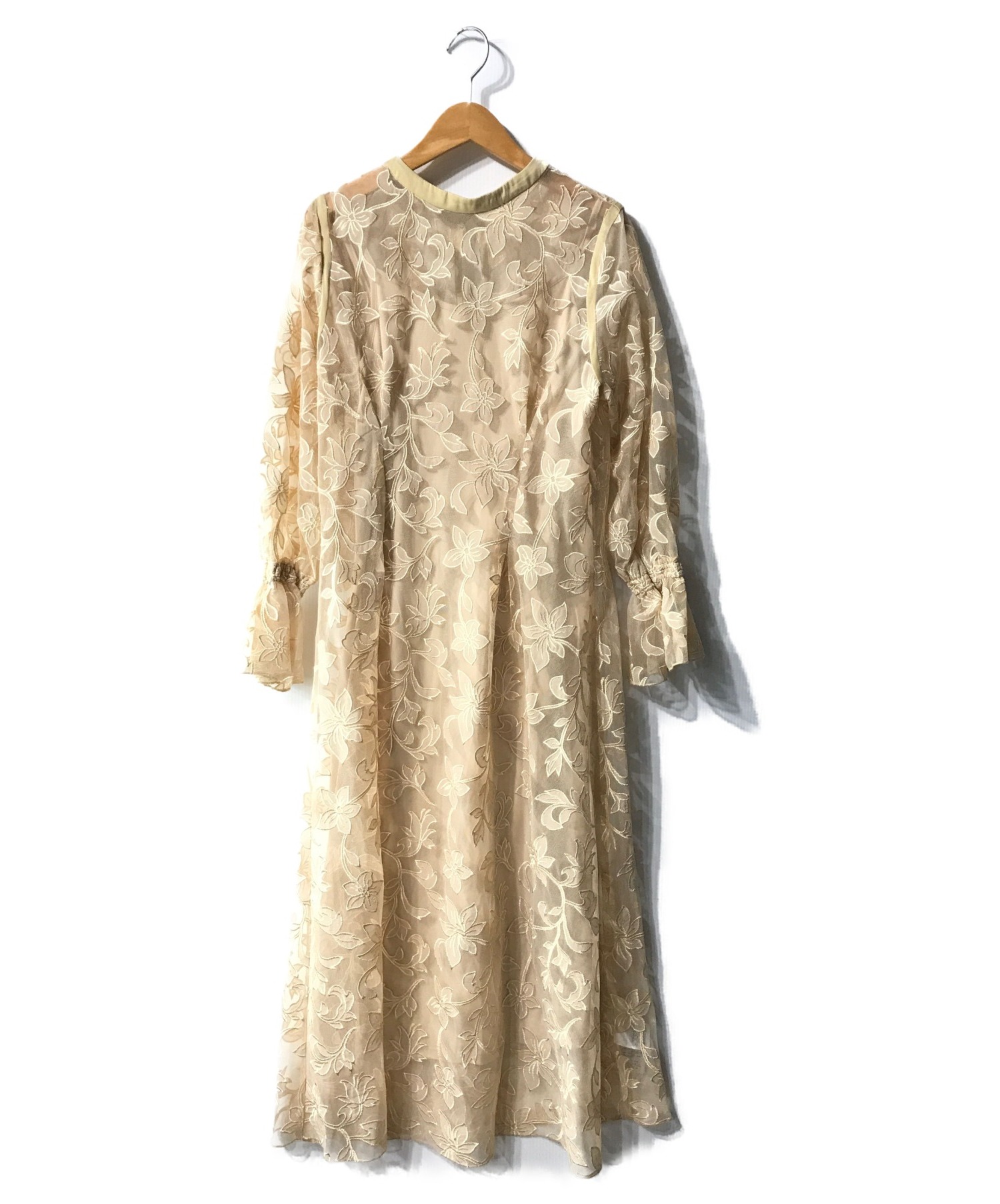 中古 古着通販 Lily Brown リリーブラウン ２wayチュール刺繍ワンピース ベージュ サイズ Free 21年モデル ブランド 古着通販 トレファク公式 Trefac Fashion