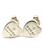 GUCCI（）の古着「Trademark Engraved Heart Motif Silver Stud Earrings」｜シルバー