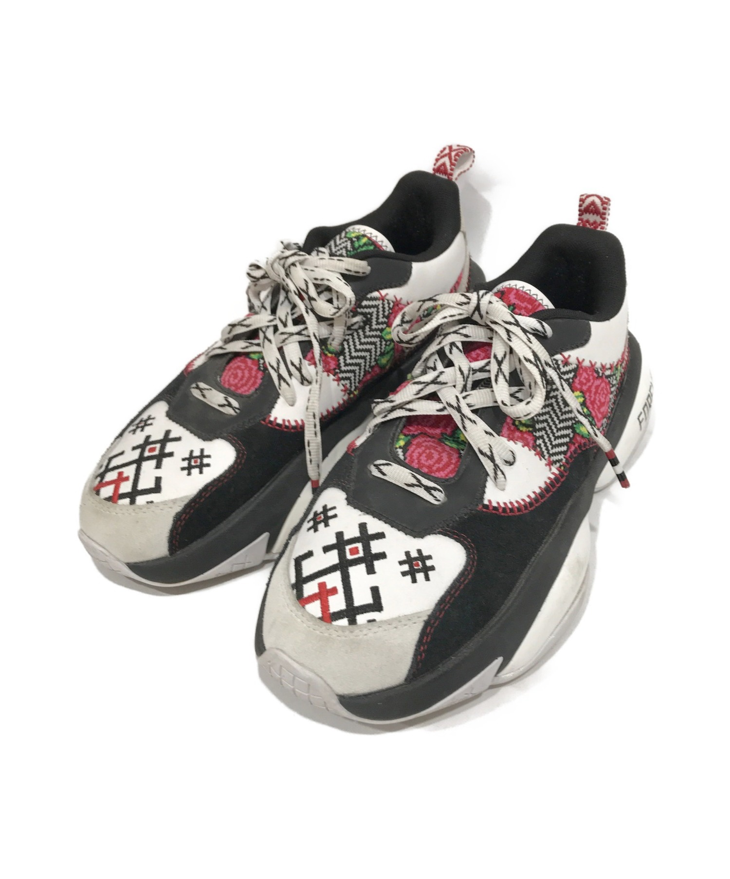 中古 古着通販 Puma プーマ スニーカー ホワイト ブラック サイズ 26 0 Alteration Jahnkoy 01 ブランド 古着通販 トレファク公式 Trefac Fashion