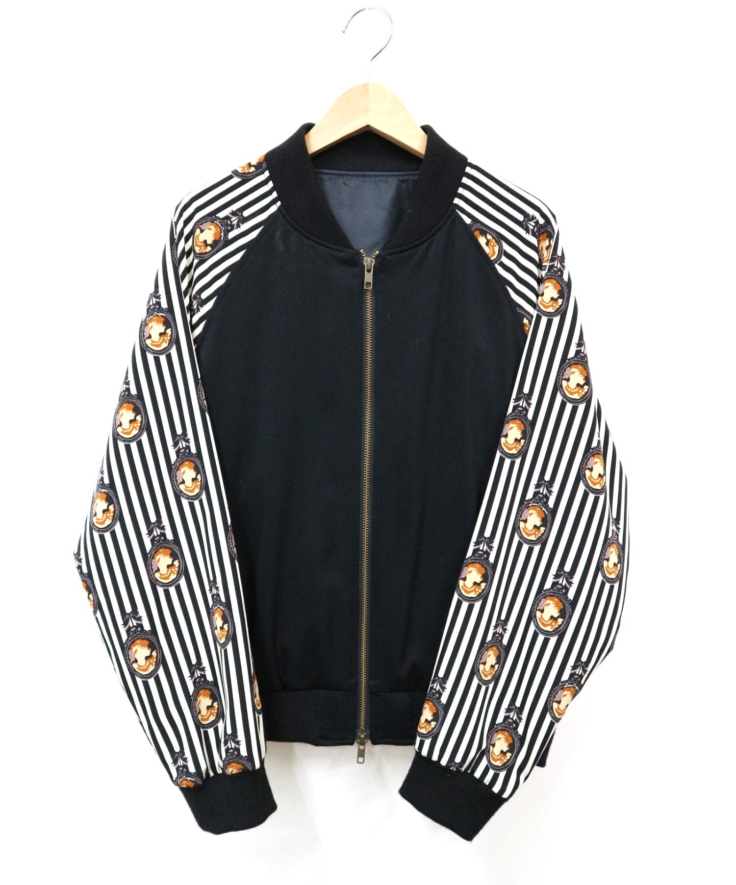 中古 古着通販 Lois Crayon ロイスクレヨン プリント袖ブルゾン ブラック サイズ M ブランド 古着通販 トレファク公式 Trefac Fashion