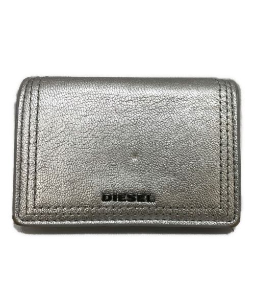 DIESEL（ディーゼル）DIESEL (ディーゼル) 3つ折り財布 シルバーの古着・服飾アイテム