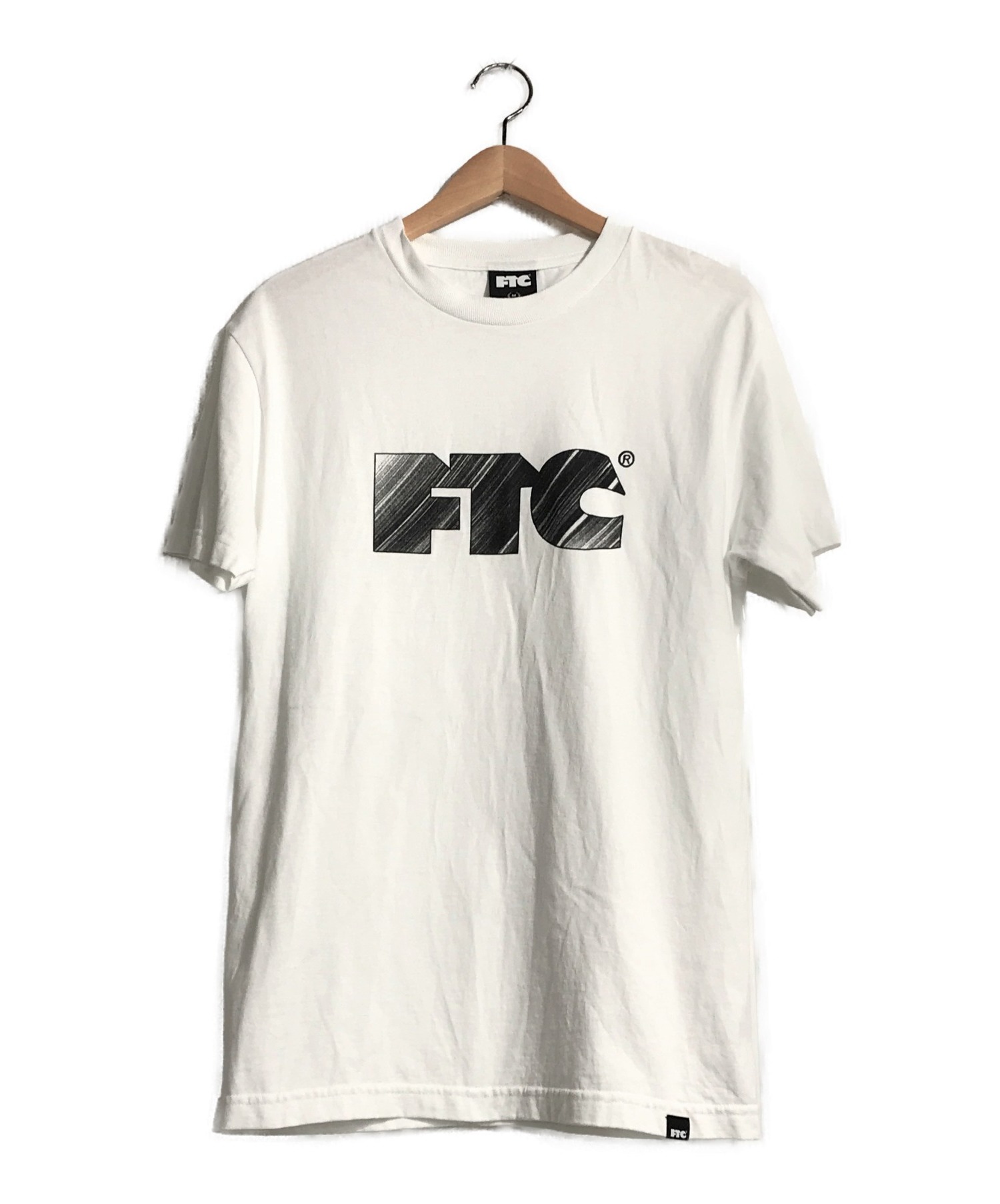 FTC x SHOHEI OTOMO (エフティーシー × ショウヘイオオトモ) コラボロゴプリントTシャツ ホワイト サイズ:M TOMO OG  LOGO TEE コラボ プリント クルーネック