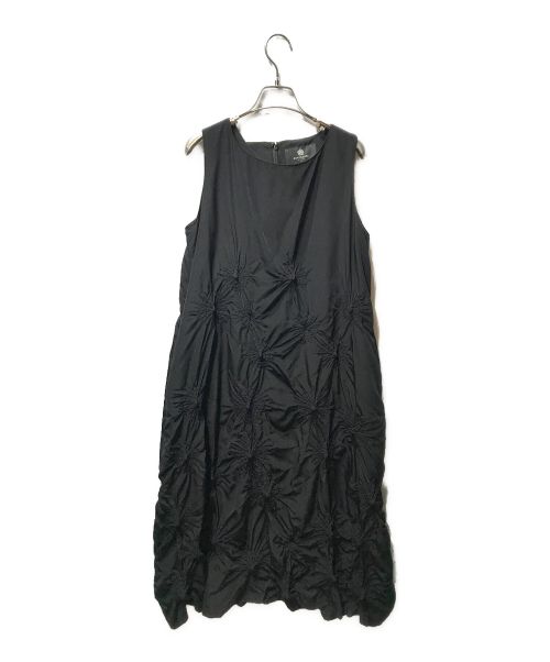 BUNZABURO（ブンザブロウ）BUNZABURO (ブンザブロウ) 巻き上げ絞りのスリーブレスドレス スリーブレスワンピース  ブラック サイズ:FREEの古着・服飾アイテム