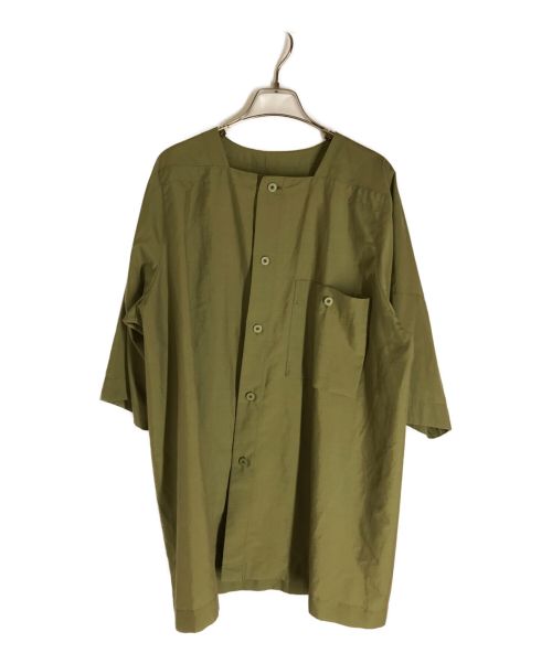 ISSEY MIYAKE（イッセイミヤケ）ISSEY MIYAKE (イッセイミヤケ) スクエア ネック 半袖 シャツ グリーン サイズ:3の古着・服飾アイテム