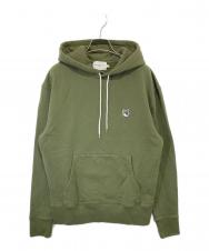 maison kitsune (メゾンキツネ) GREY FOX HEAD PATCH CLASSIC HOODIE グレーフォックスヘッドパッチクラシックパーカー JM00312KM0001 オリーブ サイズ:M