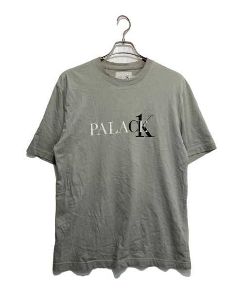 PALACE（パレス）PALACE (パレス) Calvin Klein (カルバンクライン) コラボTシャツ グレー サイズ:Mの古着・服飾アイテム
