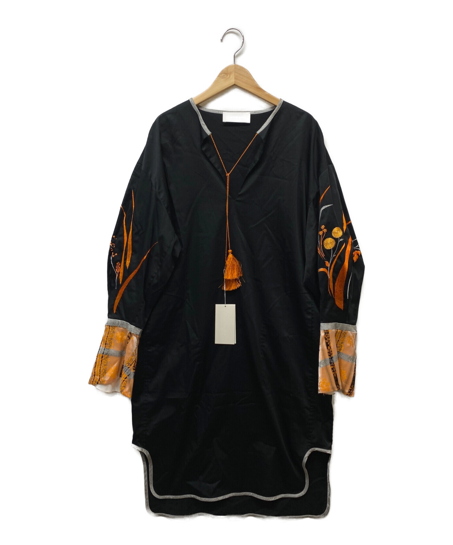 中古 古着通販 Mame Kurogouchi マメクロゴウチ 刺繍長袖ワンピース ブラック サイズ 1 ブランド 古着通販 トレファク公式 Trefac Fashion 中古 古着通販 Mame Kurogouchi マメクロゴウチ 刺繍長袖ワンピース ブラック サイズ 1 ブランド 古着通販 トレファク公式 Trefac Fashion