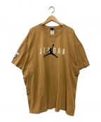 JORDAN）の古着「3DセンターロゴジャンプマンTシャツ」｜ベージュ