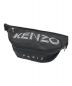 KENZO（ケンゾー）の古着「ロゴボディバッグ」｜ホワイト×ブラック