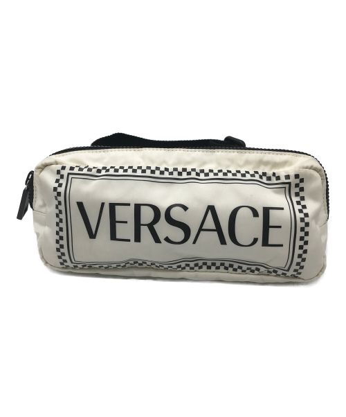 VERSACE（ヴェルサーチ）VERSACE (ヴェルサーチェ) ロゴプリントウエストバッグ ホワイトの古着・服飾アイテム